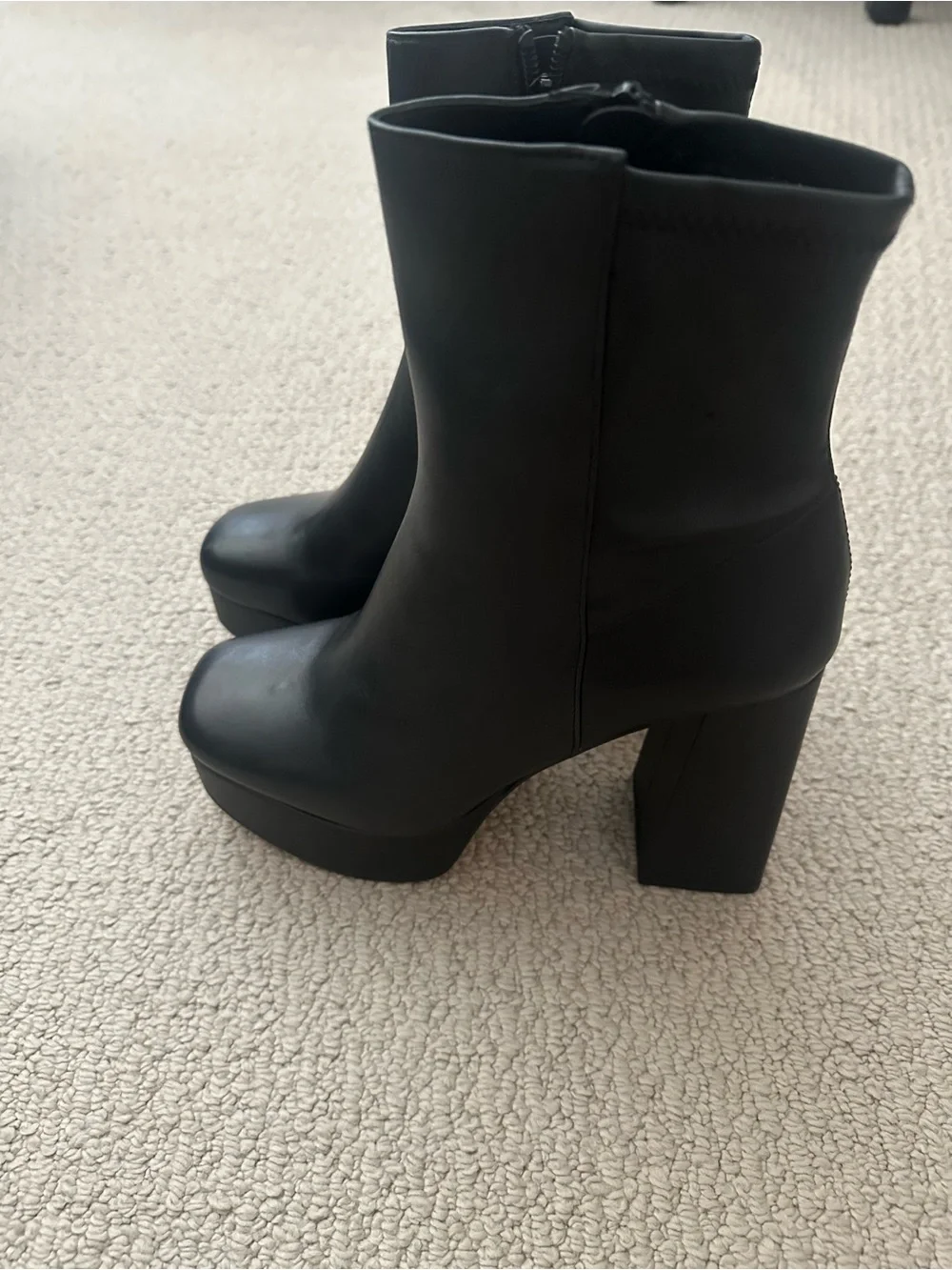 Aldo Black Platform Ankle Boots - Sleek Women's Fashion Boot